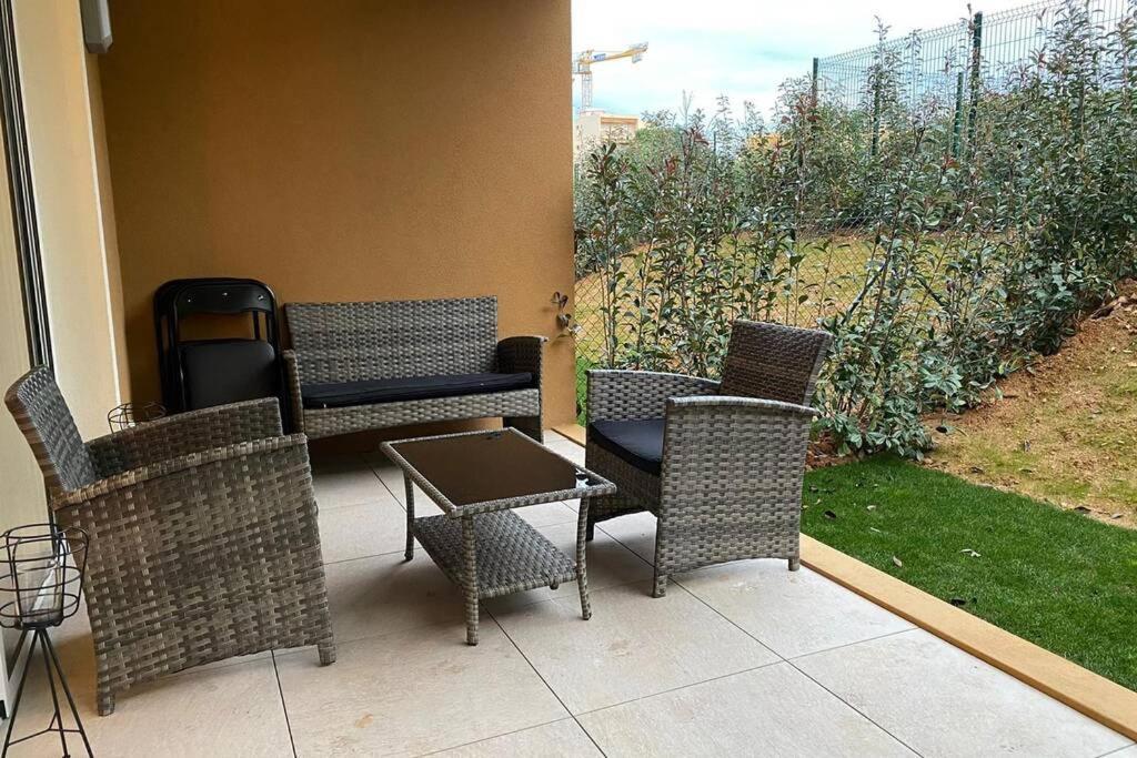 Deux Pieces Moderne Et Chaleureux Appartement Saint-Laurent-du-Var Buitenkant foto